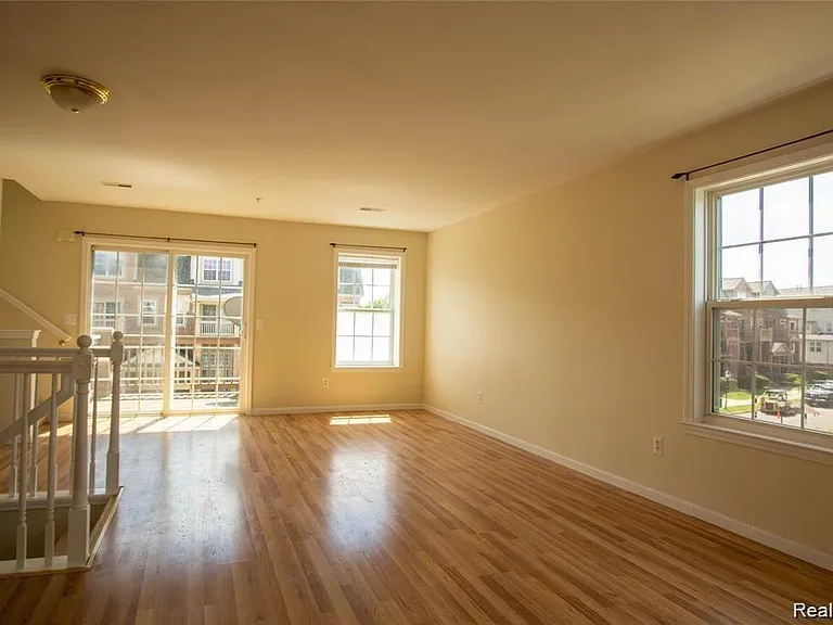 2859 Barclay Way — Photo 3