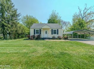 706 Henrietta Dr, Knoxville, TN 37912