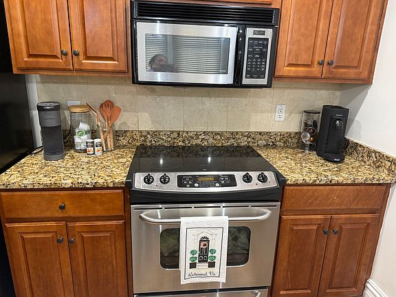 4th image of 6 N 6th St APT 2E