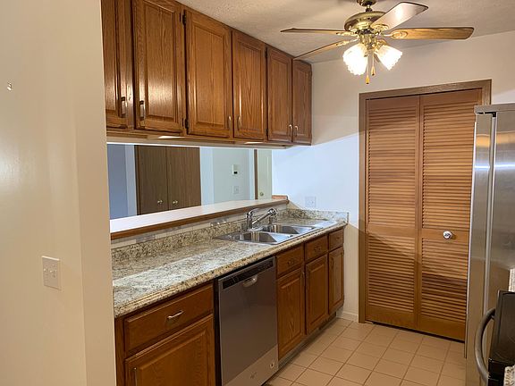 4th image of 8641 Scenicview Dr #G102