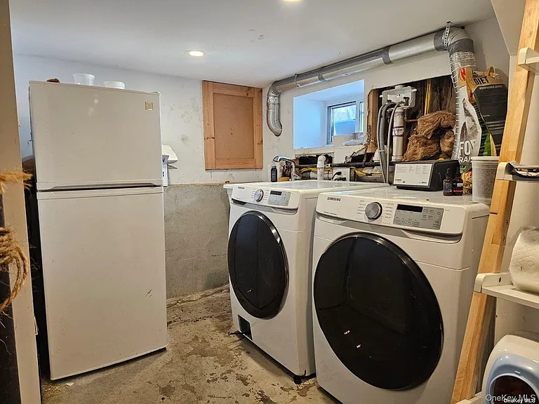 146 Kingston Blvd — Photo 12