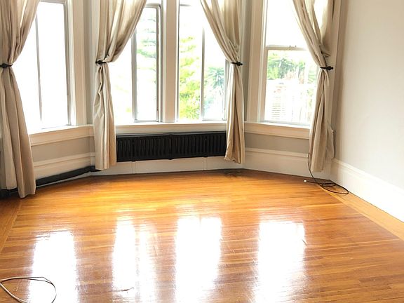 2nd image of 3671 16th St APT 3