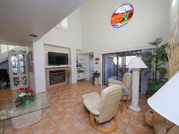 4th image of 2548 Firestone Cir