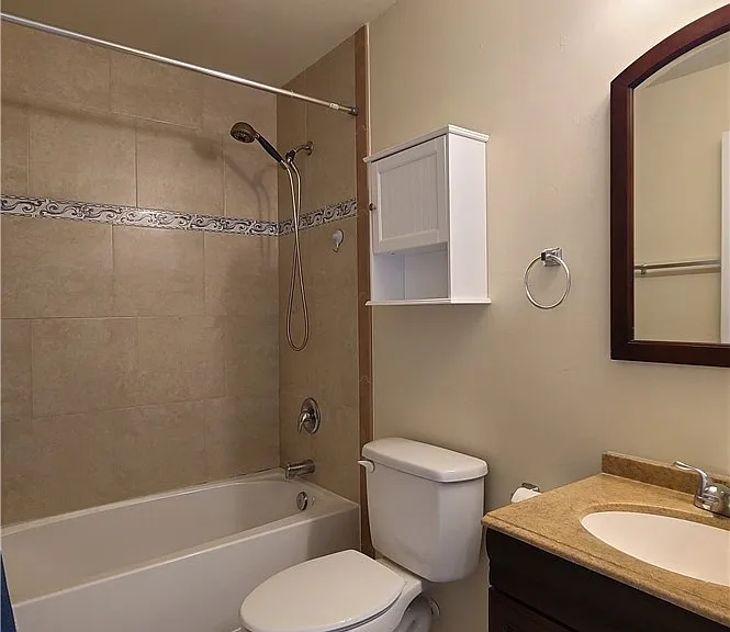 115 SE 12th Ter #115 — Photo 15