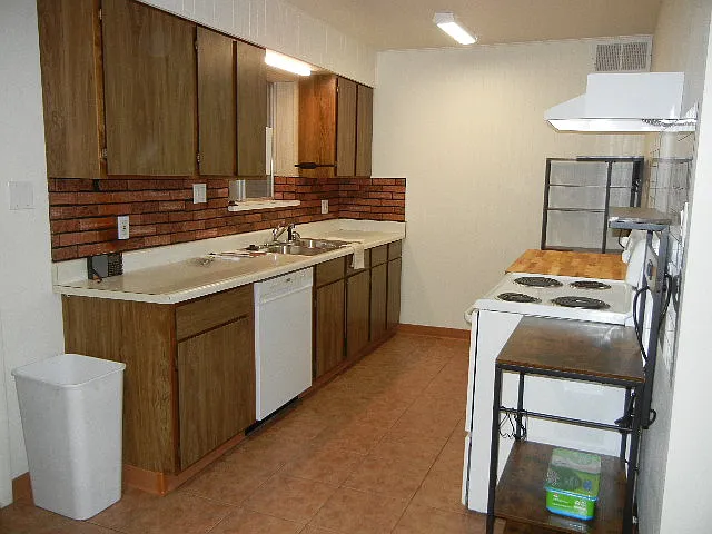 1234 E Sahuaro Dr — Photo 7
