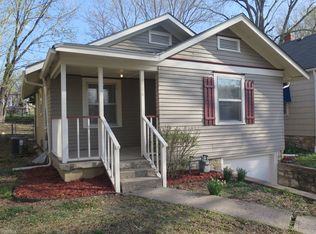 2108 W 48th St, Westwood, KS 66205