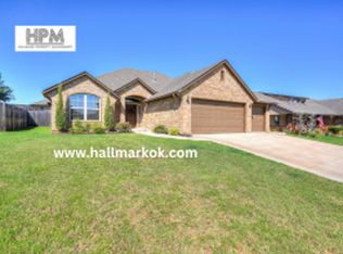 1713 Pinewood Dr, Moore, OK 73160