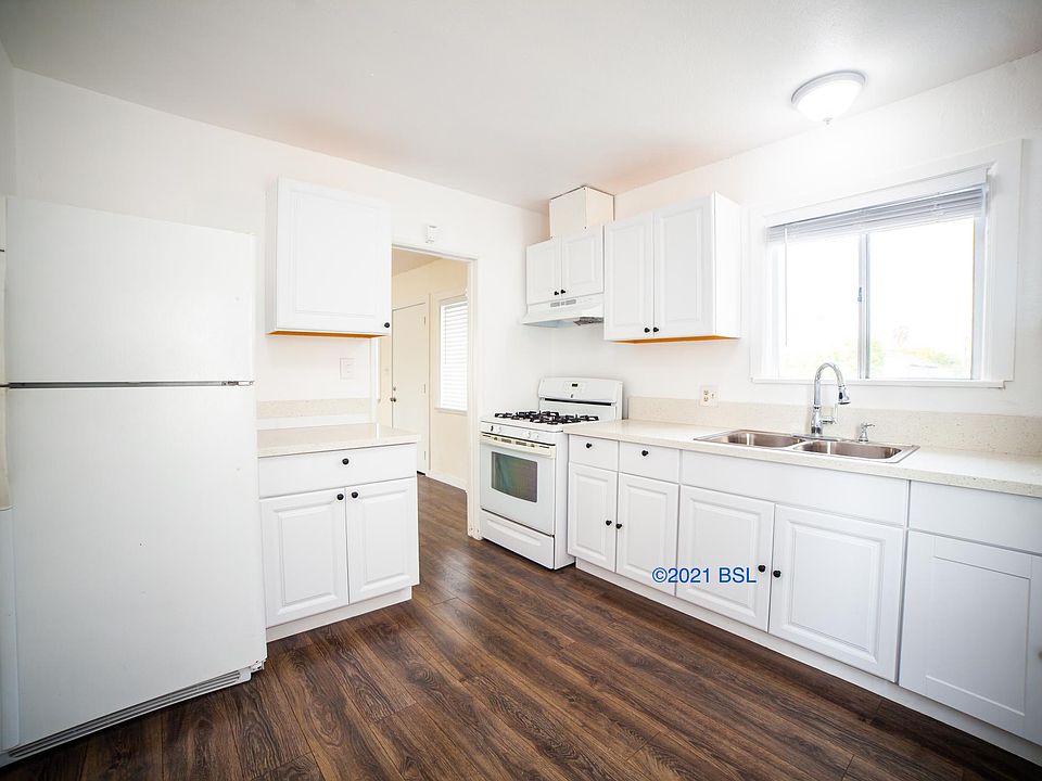 Brand new kitchen with new quartz counters and new cabinets.