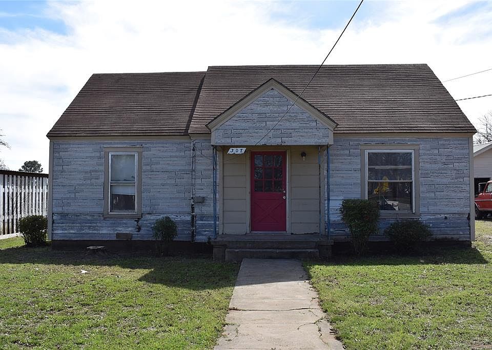 1st image of 307 W White St