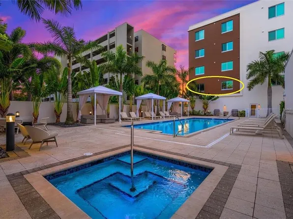 711 S Palm Ave #204, Sarasota, FL 34236