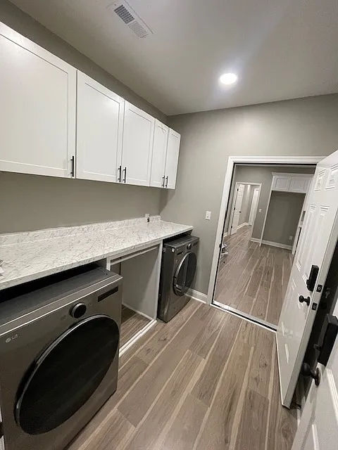 1 bed, 1000 sqft, $1,700 — Photo 3