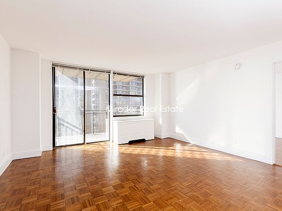 4th image of 330 E 39th St APT 35P