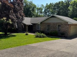 7 Forest Hills Dr, Washington, MO 63090