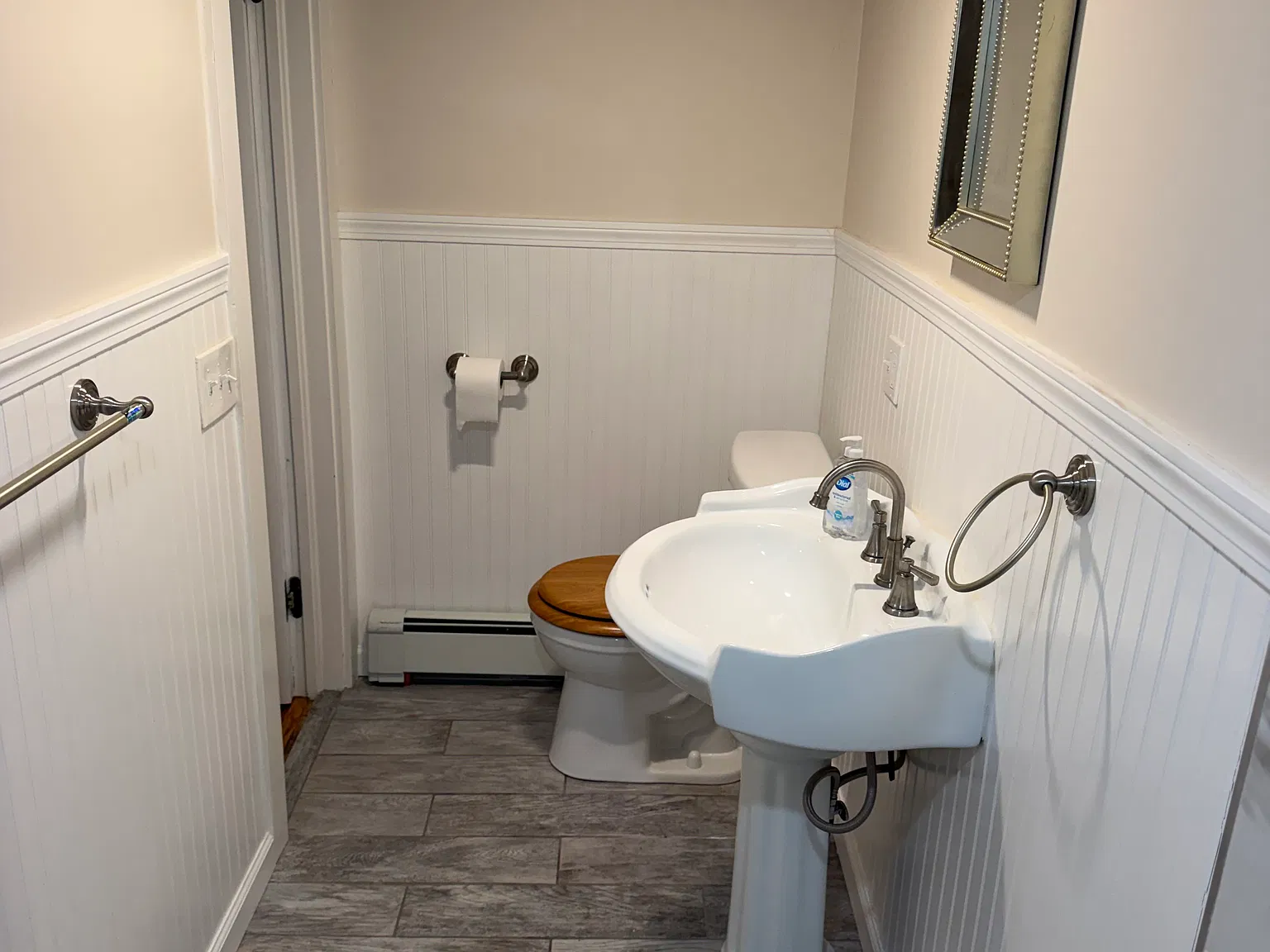 3 bed, 1400 sqft, $3,000 — Photo 2