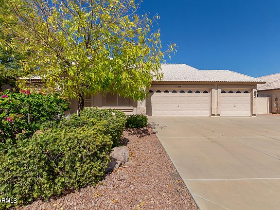 4th image of 19913 N 109TH Avenue