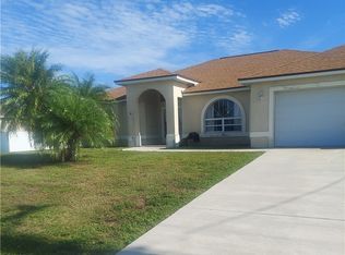 1713 NE 38th Ter, Cape Coral, FL 33909