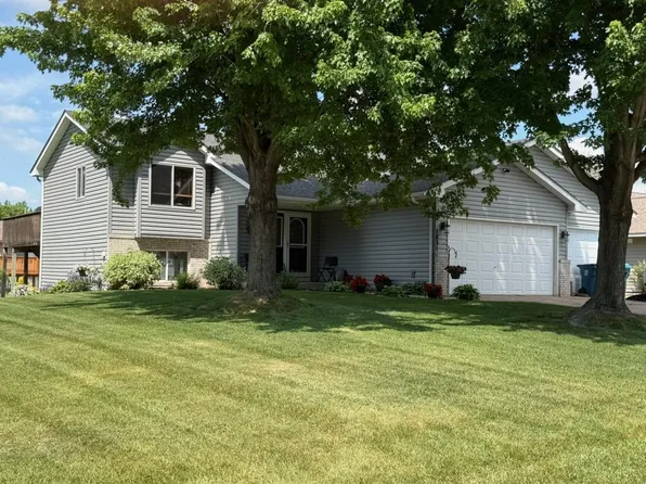 1831 73rd St, Centerville, MN 55038