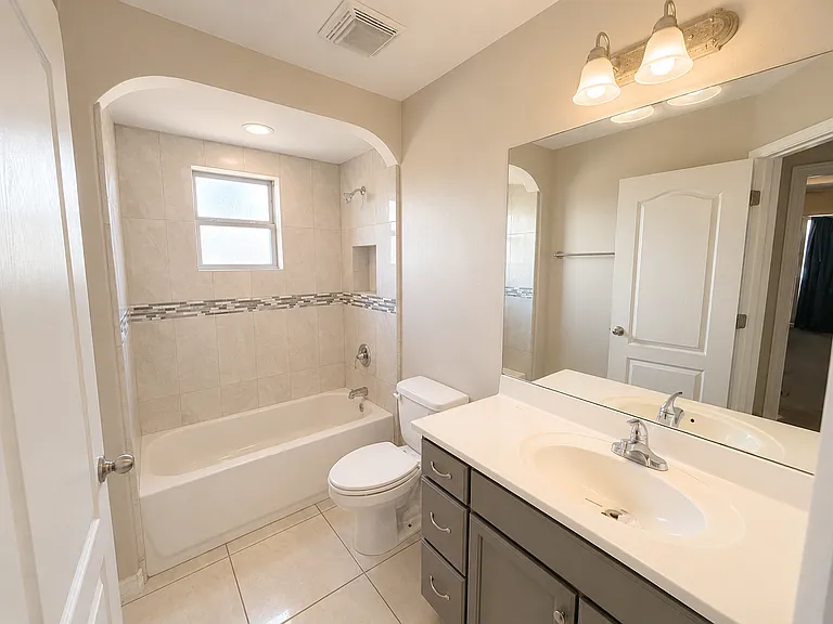 2711 Purdy Ct — Photo 8