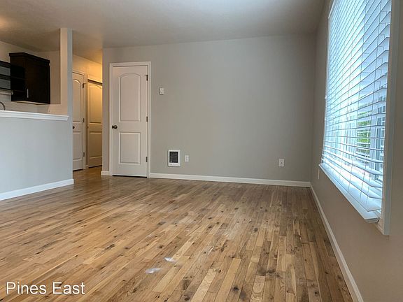 3rd image of 2519 SE Pine St #5281585