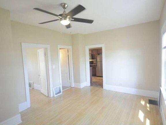 3rd image of 2535 2nd St NE #1