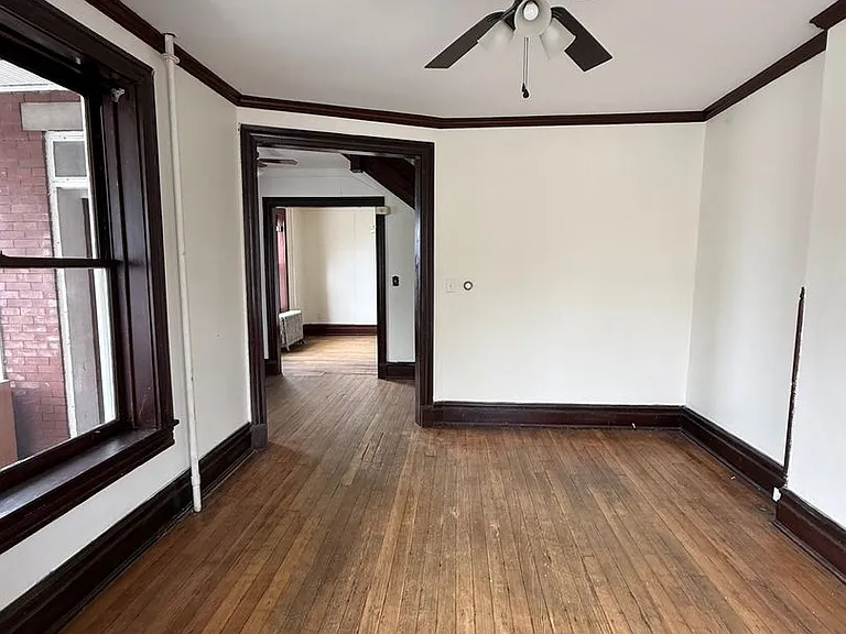 49 W Commerce St — Photo 18