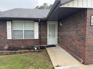 1910 S 18th St, Rogers, AR 72758