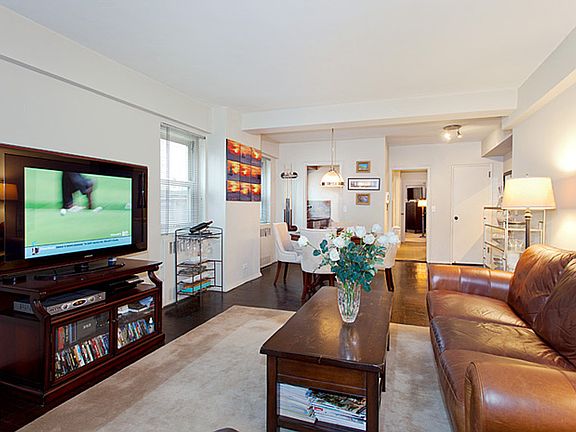 2nd image of 35 Park Ave APT 8A