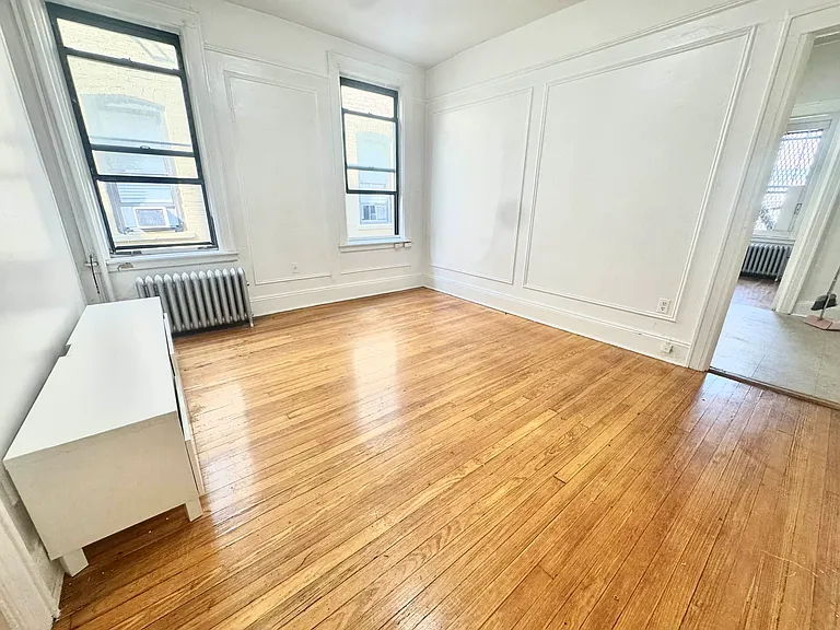 30-88 35th St #2R — Photo 2