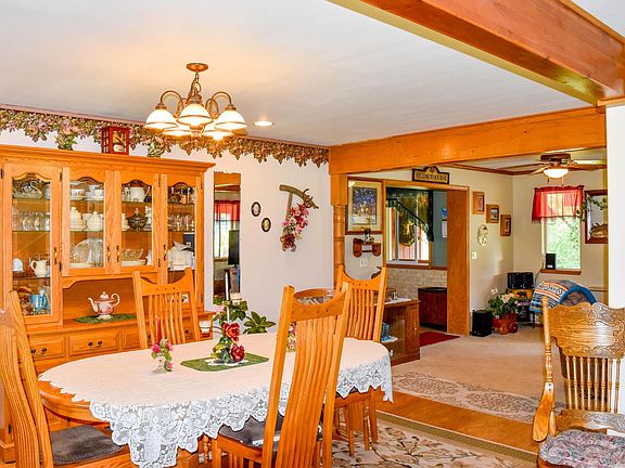3rd image of 42377 Windy Ridge Ln