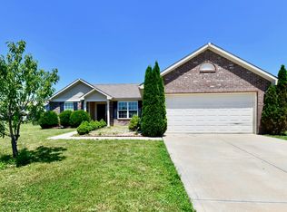 894 Rosewood Dr, Greenwood, IN 46143