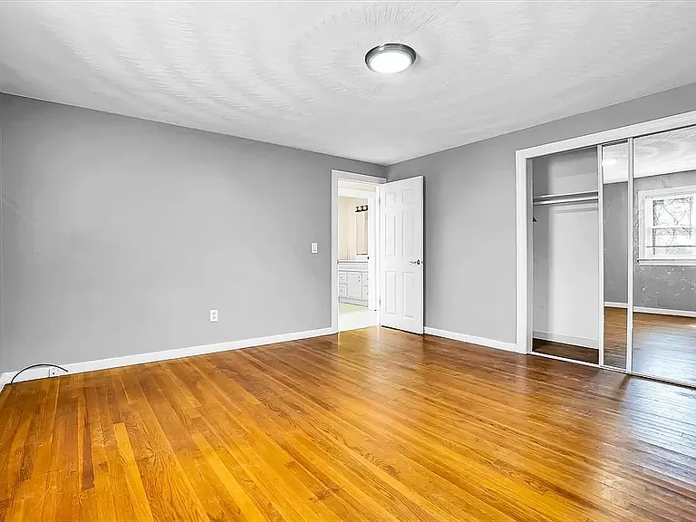 196 Grafton St — Photo 17