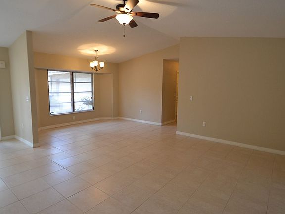 2nd image of 845 Alderwood Way