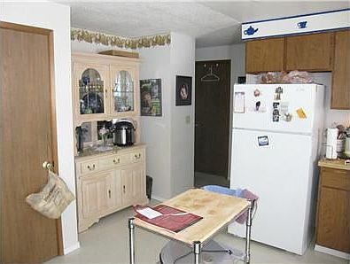 4th image of 2302 W Lake Dr SE