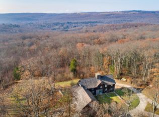 89 Flag Swamp Rd, Roxbury, CT 06783