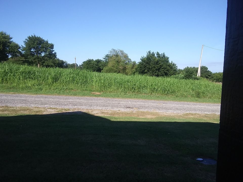 2nd image of 302 1st St