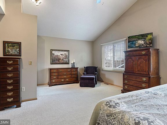 5th image of 3809 Minnesota Ln N