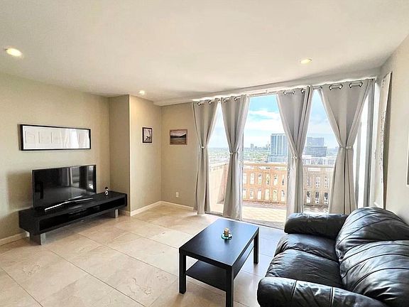 2nd image of 2016 Main St APT 1708