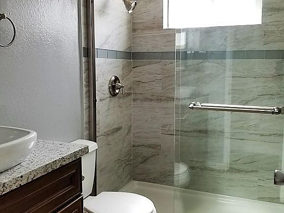 3rd image of 1152 Oliver Ave APT 1