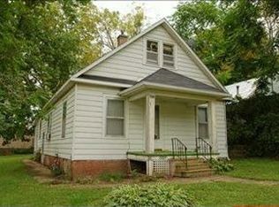 402 Fulton Dr, Des Moines, IA 50315
