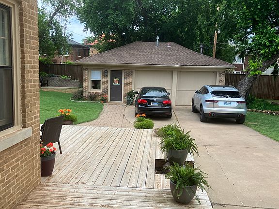 Park at your doorstep behind a private coded gate.