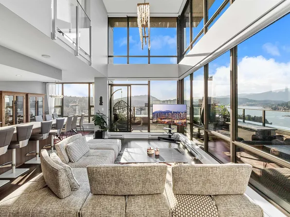 301 Capilano Rd #2603, Pt Moody, BC V3H 0G6