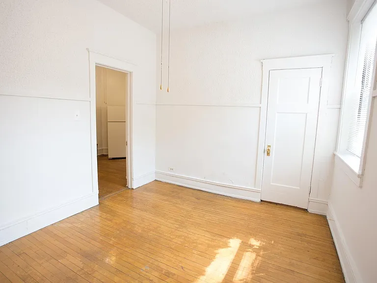 5474-5480 S. Hyde Park Boulevard — Photo 9