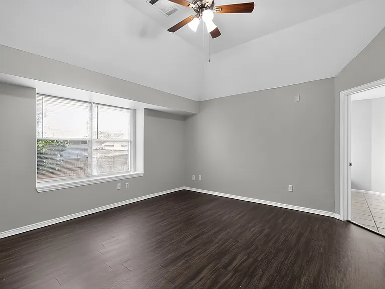 2740 Windswept Ln — Photo 34