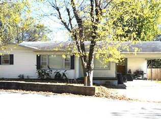 828 N Hickory St, Dexter, MO 63841