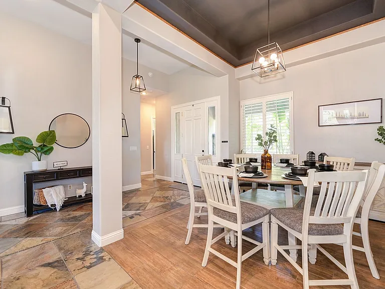 7029 Pembroke Way — Photo 14