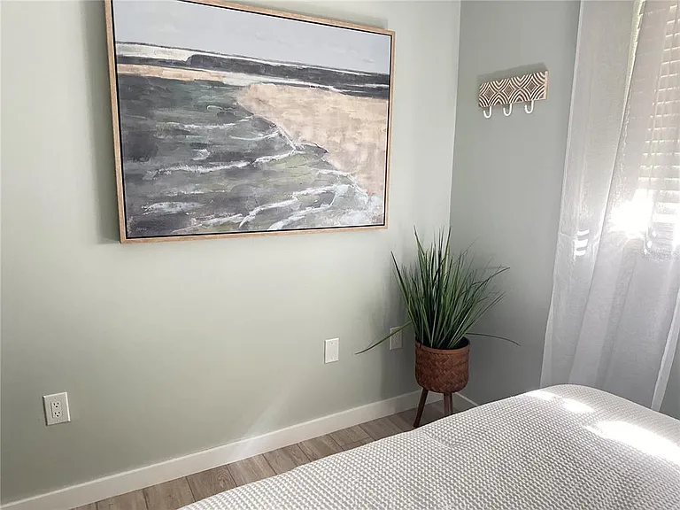 1723 Stanford Ln — Photo 21