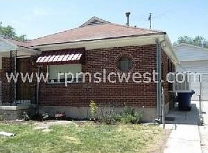 2nd image of 929 W Autumn Ave