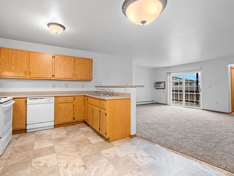Gateway Estates Apartments — Photo 10