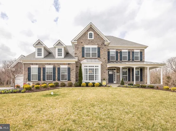15718 Henrietta Dr, Accokeek, MD 20607