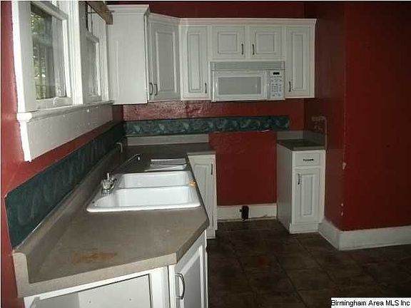 3rd image of 318 Birwood Ave